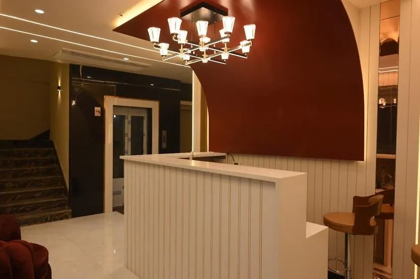 Hotel Jomotel Varanasi Tmh