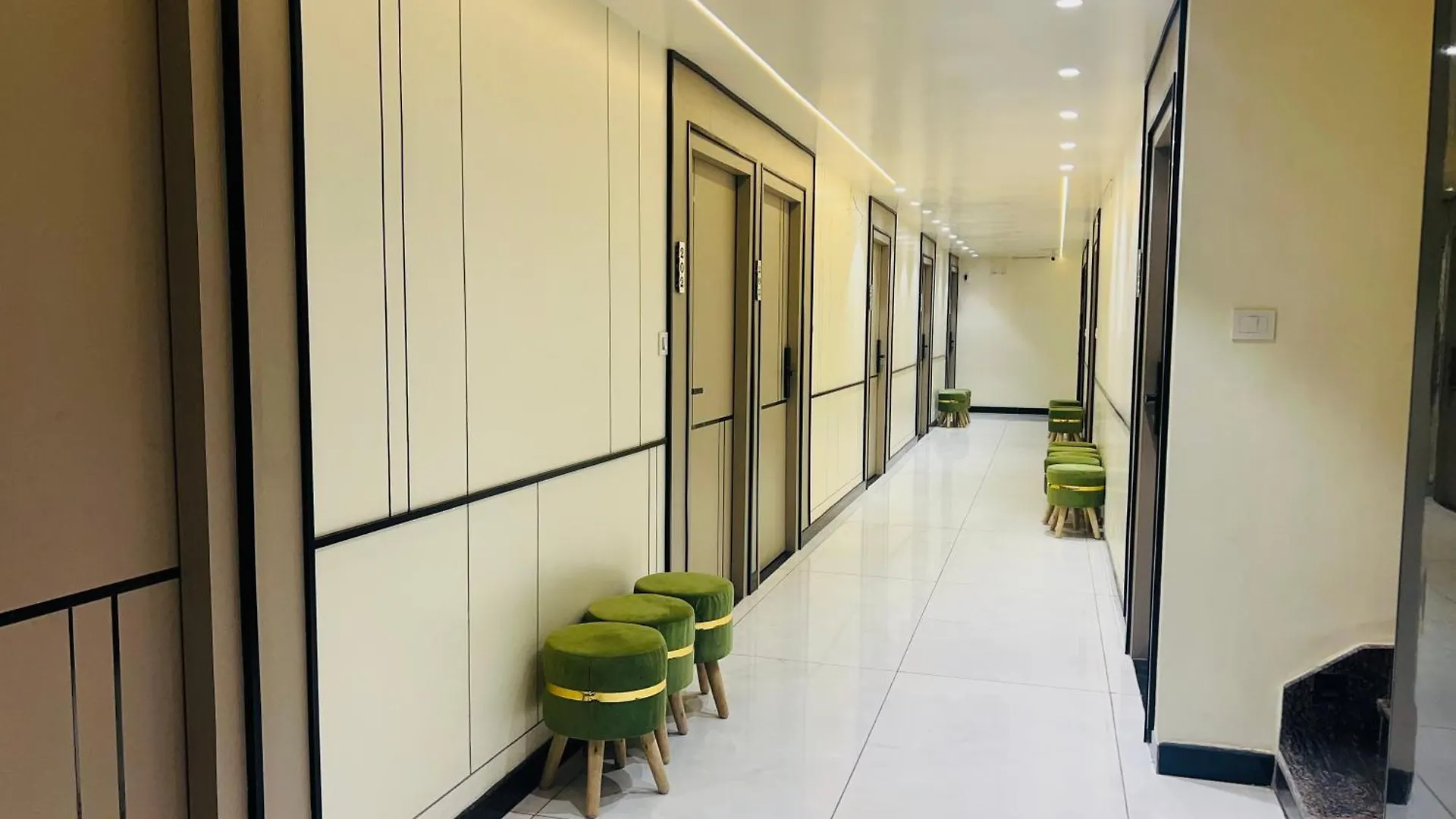 **** Hotel Jomotel Varanasi Tmh Inde