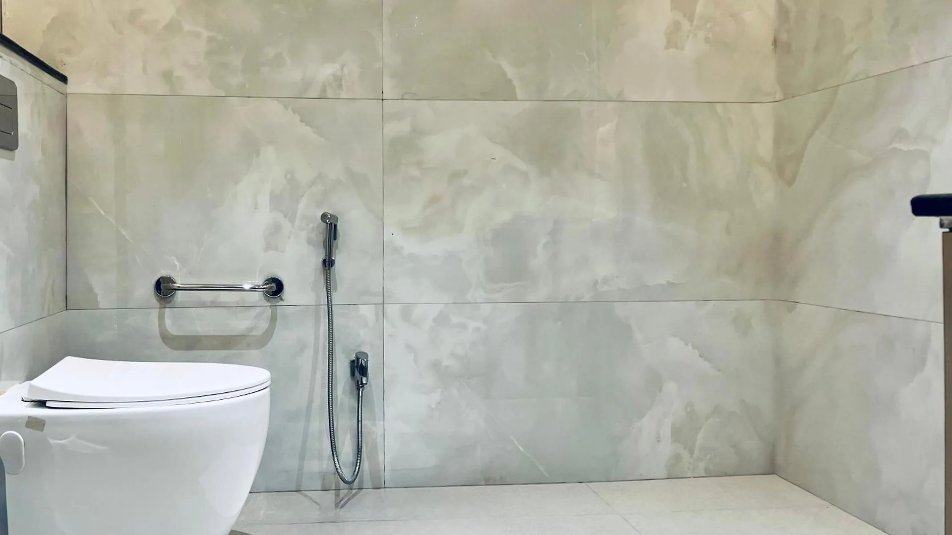 Hotel Jomotel Varanasi Tmh