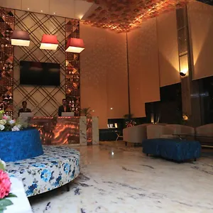 Pristine Hotel, Hotel