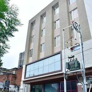 Yatharth Hotel