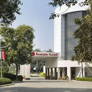 Ramada Plaza By Wyndham Jhv Hotel